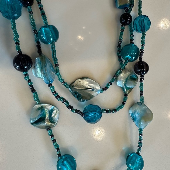 Necklace and Earring Bundle - Picture 4 of 7